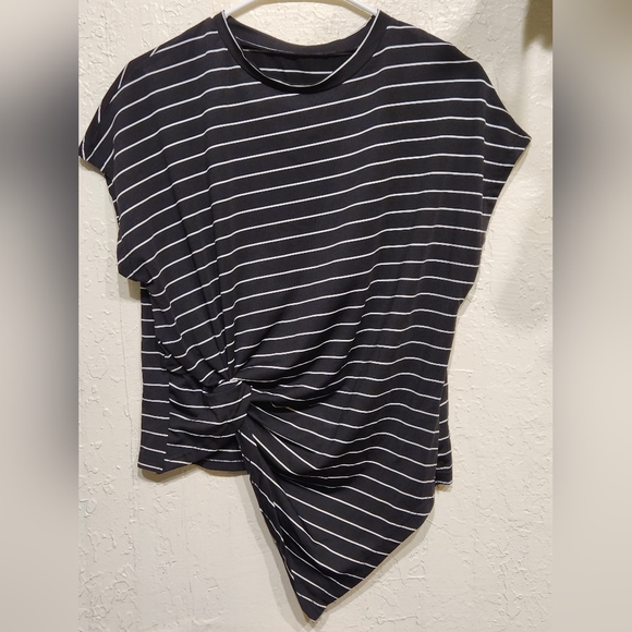 Drop Shoulder Asymmetrical Side "knot"White & Black Medium *NWOT* - Picture 2 of 3